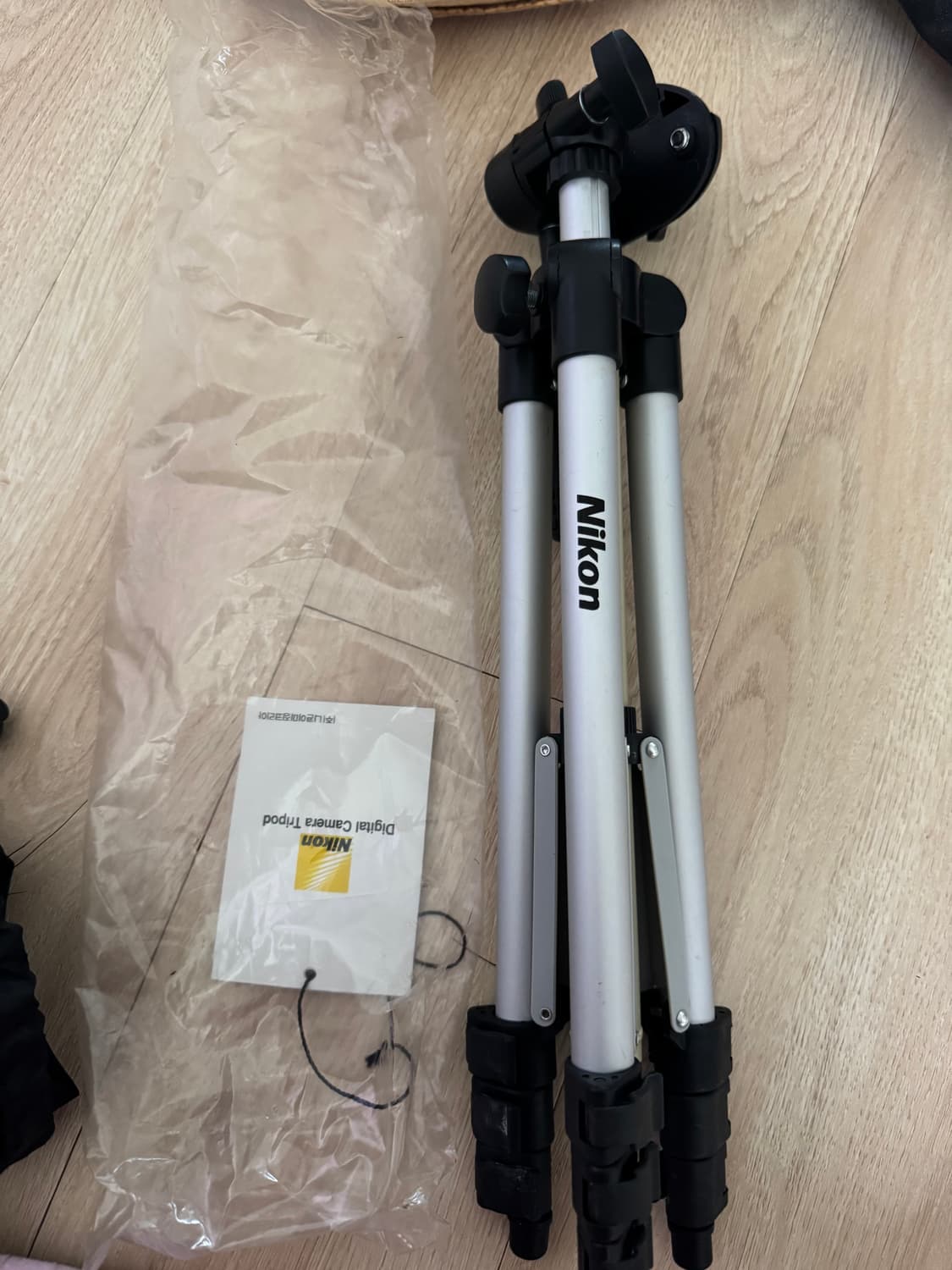 니콘 카메라 삼각대 (휴대폰 불가) 상품이미지1