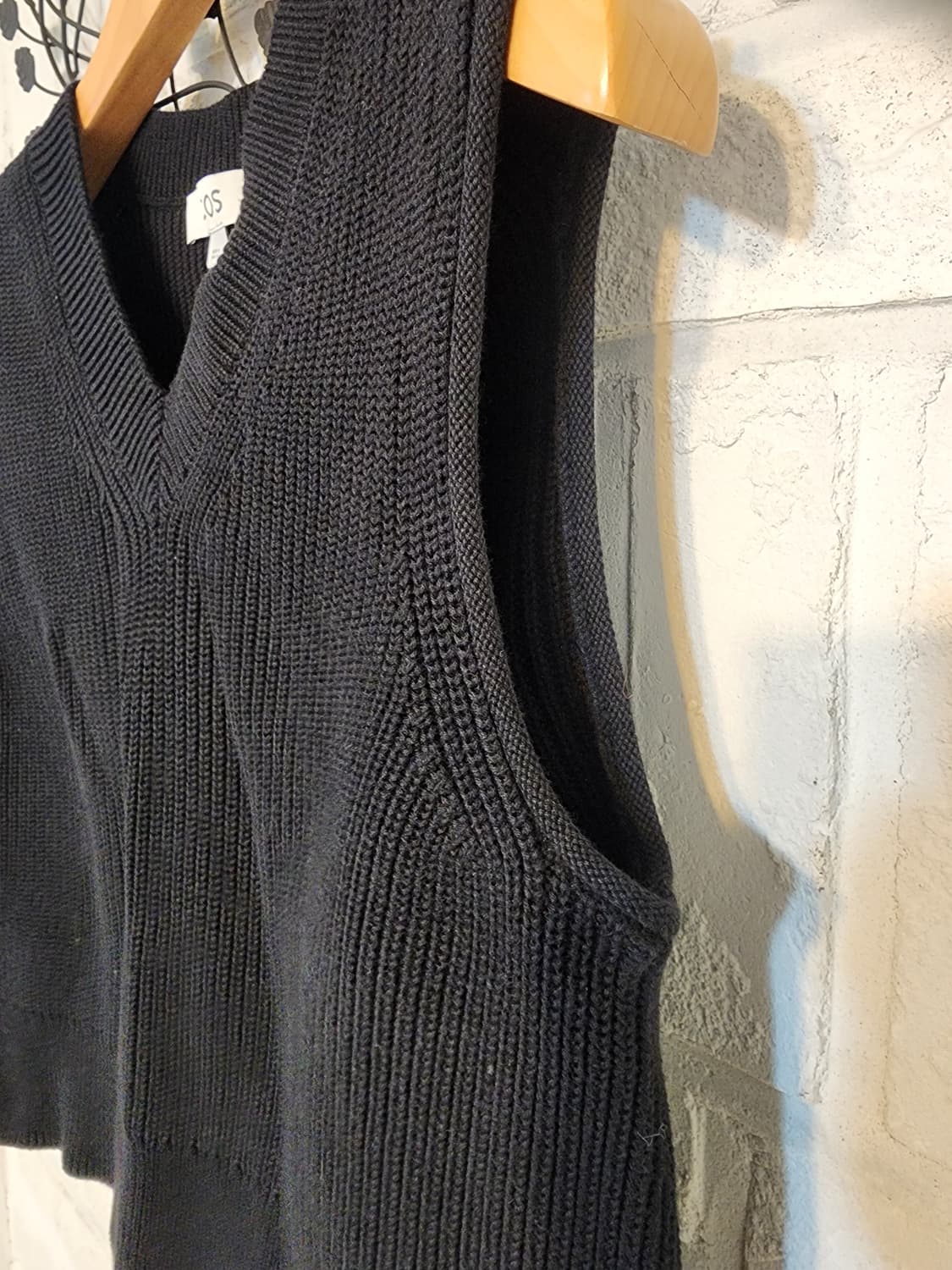 COS 블랙 니트 조끼 베스트 상품이미지5