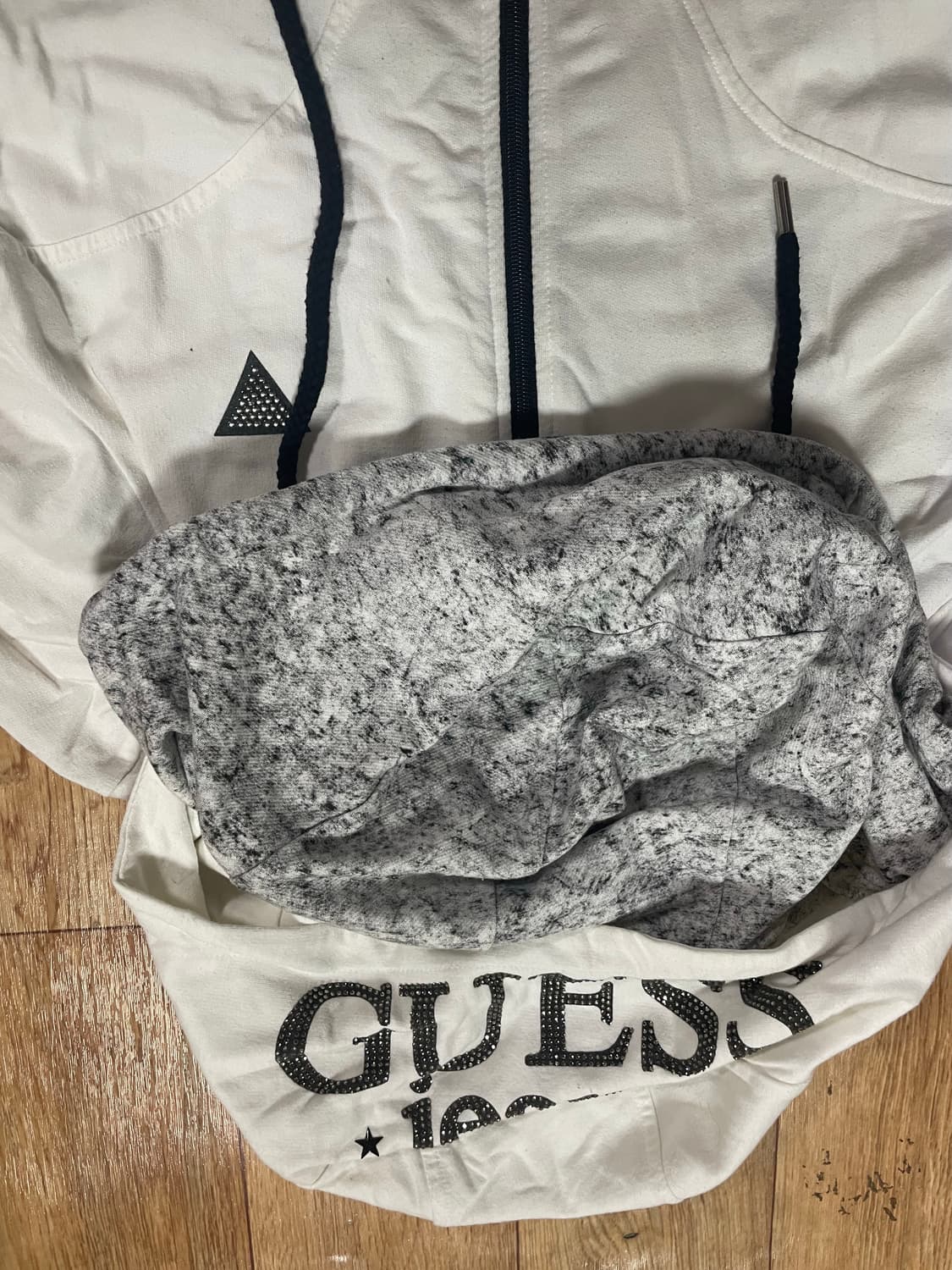 GUESS 게스 화이트 큐빅 비즈 후드집업 대장 y2k 올드스쿨 져지 상품이미지4