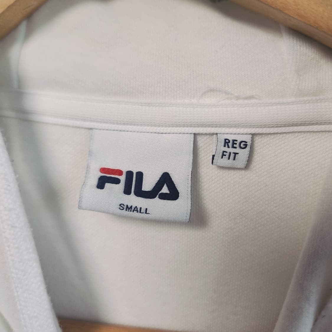 [95] 휠라 FILA 화이트 로고 후드티 상품이미지3