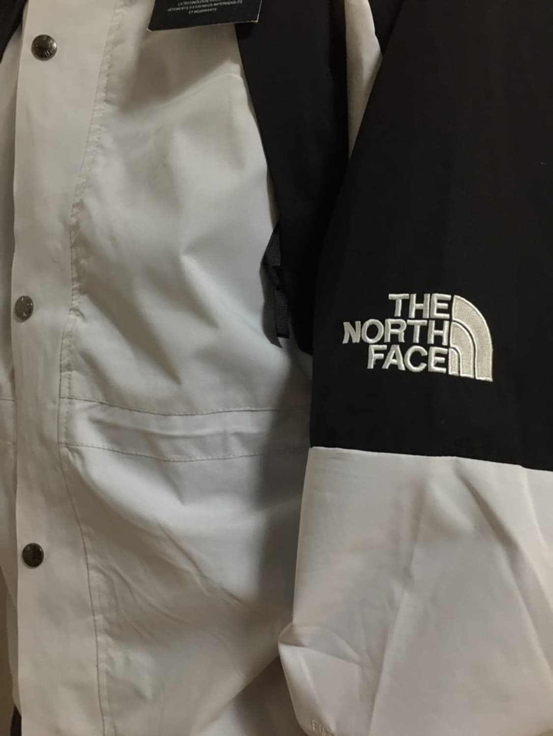 노스페이스 퓨처라이트 바람막이 상품이미지4