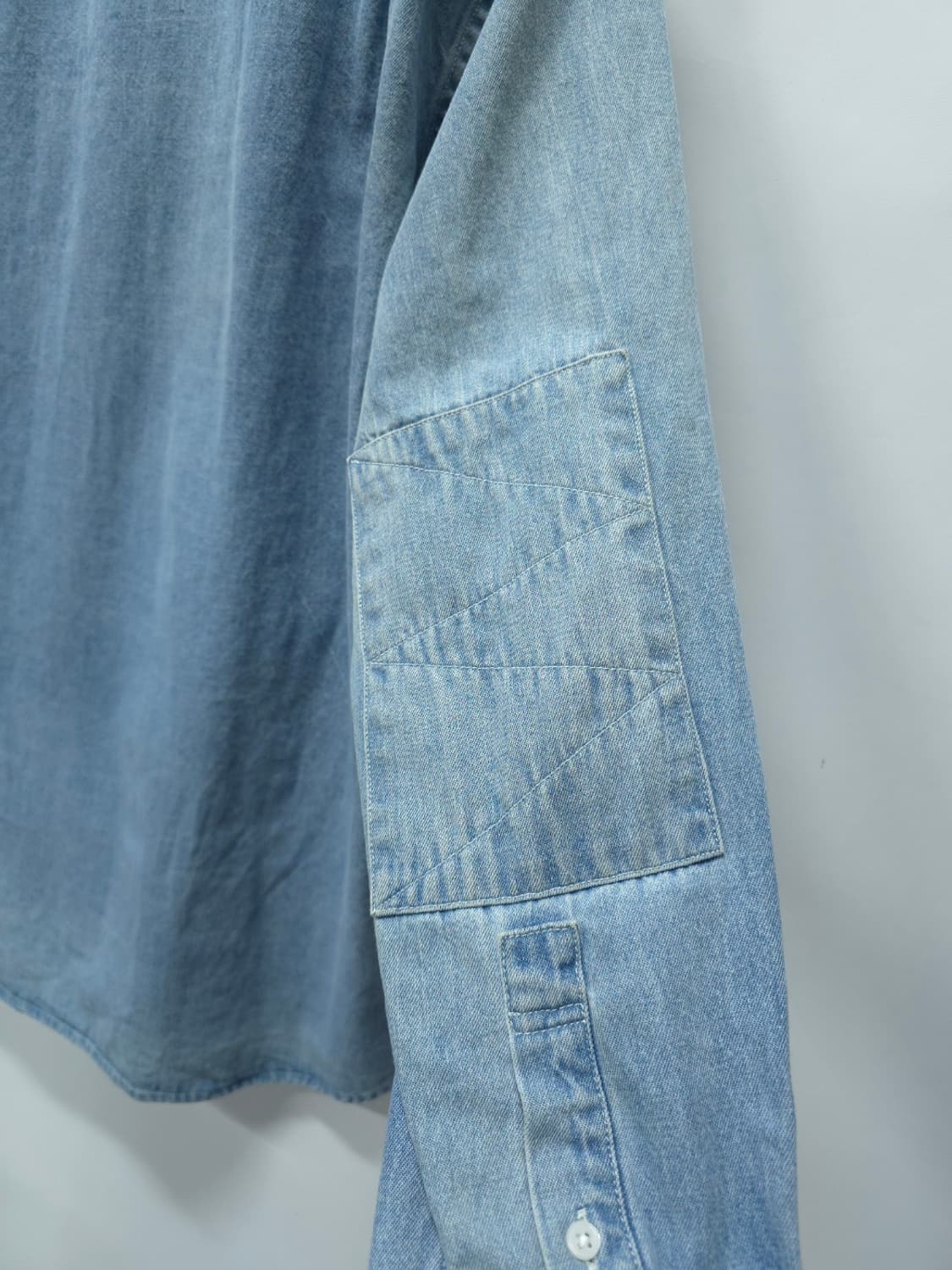 프리즘웍스 라이트 데님 워싱셔츠 (95~100) 상품이미지9