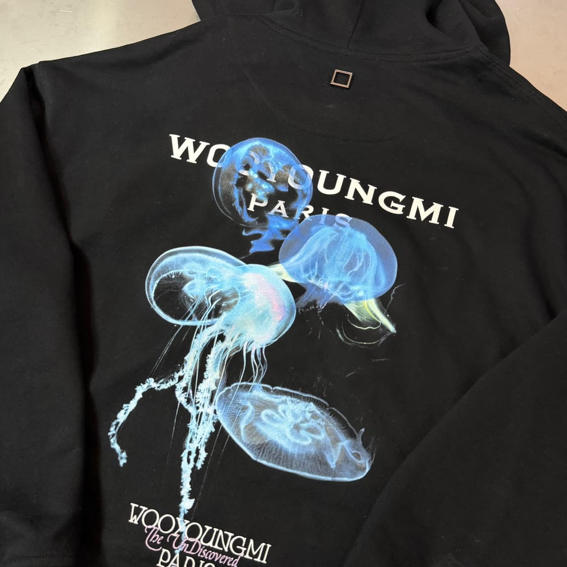 [리오브] 우영미 젤리피쉬 백로고 후드 상품이미지3