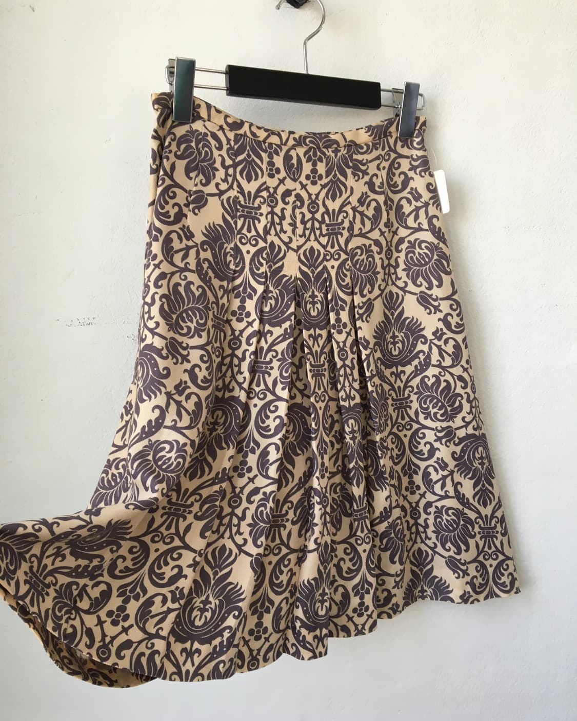 Ornament pattern pleats midi skirt 상품이미지3