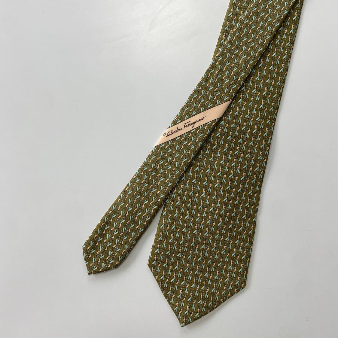 페레가모(Ferragamo) 명품 정품 넥타이 상품이미지1