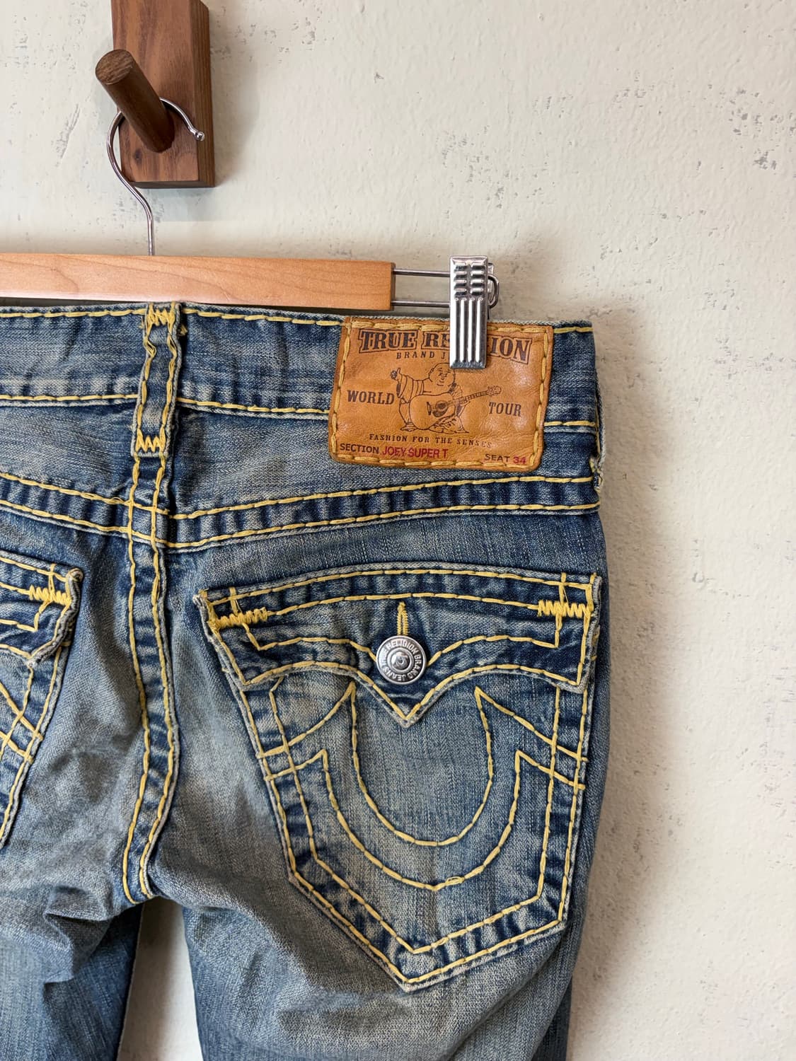 트루릴리전 빈티지 디스트레드 부츠컷 데님팬츠 상품이미지4