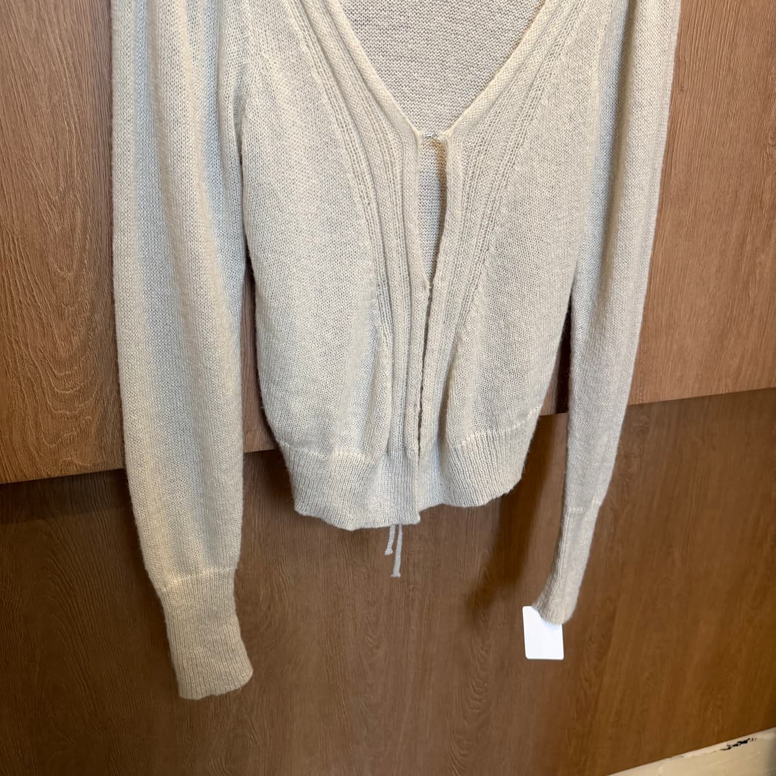 빈티지 브이넥 니트 가디건 후크 클로징 백 스트링 디테일 베이지 상품이미지4