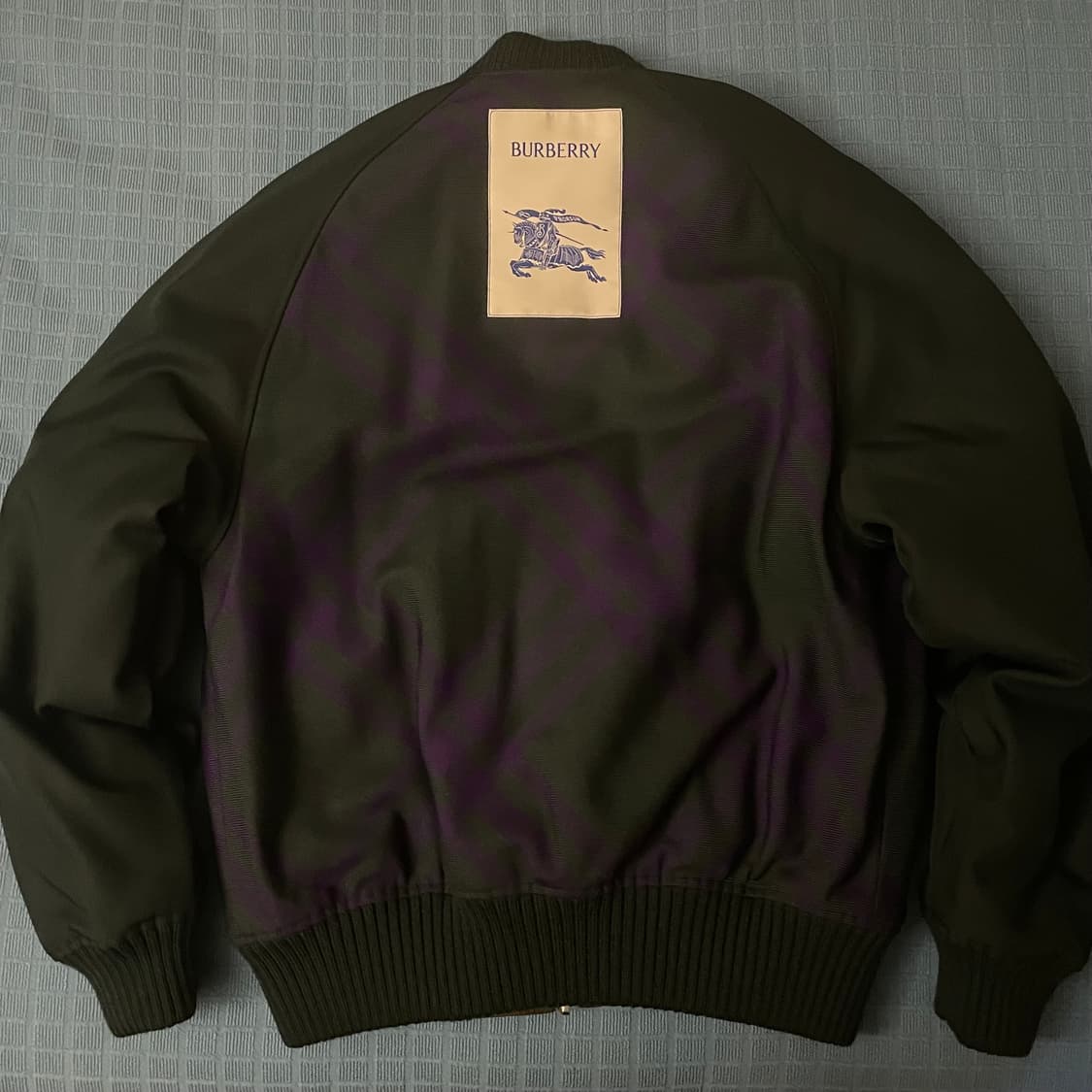 버버리 리버시블 봄버 상품이미지3