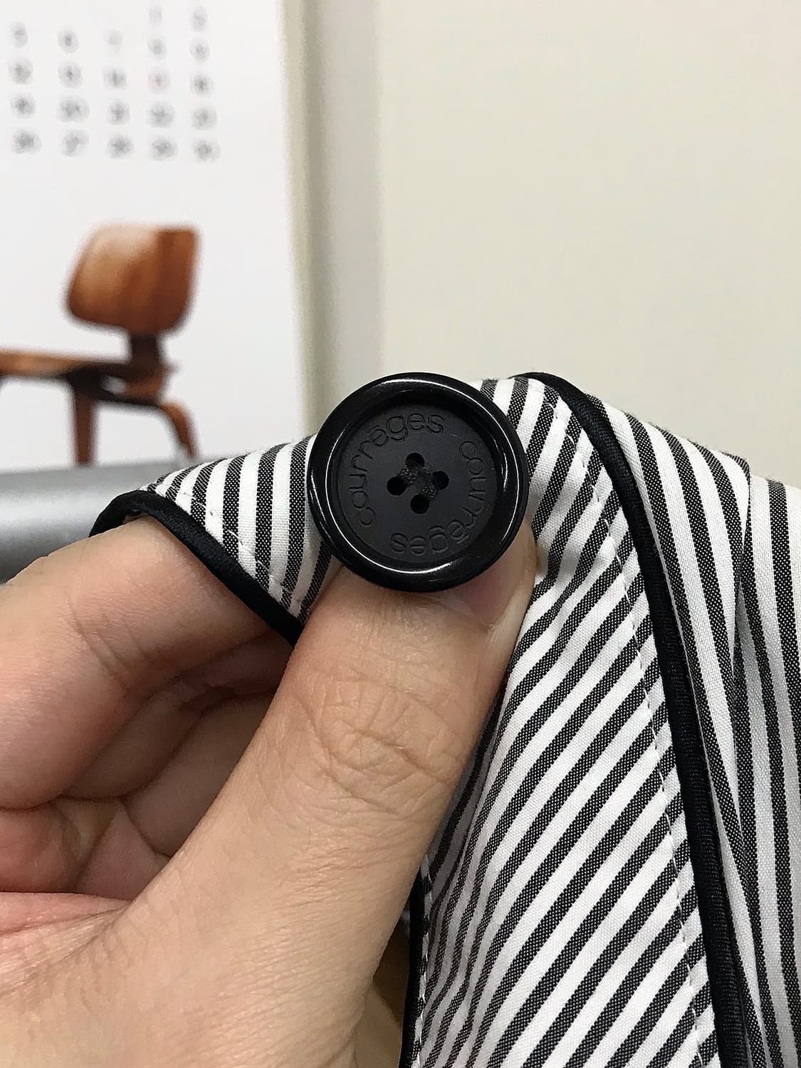 꾸레쥬 로고 코트 원피스 상품이미지2