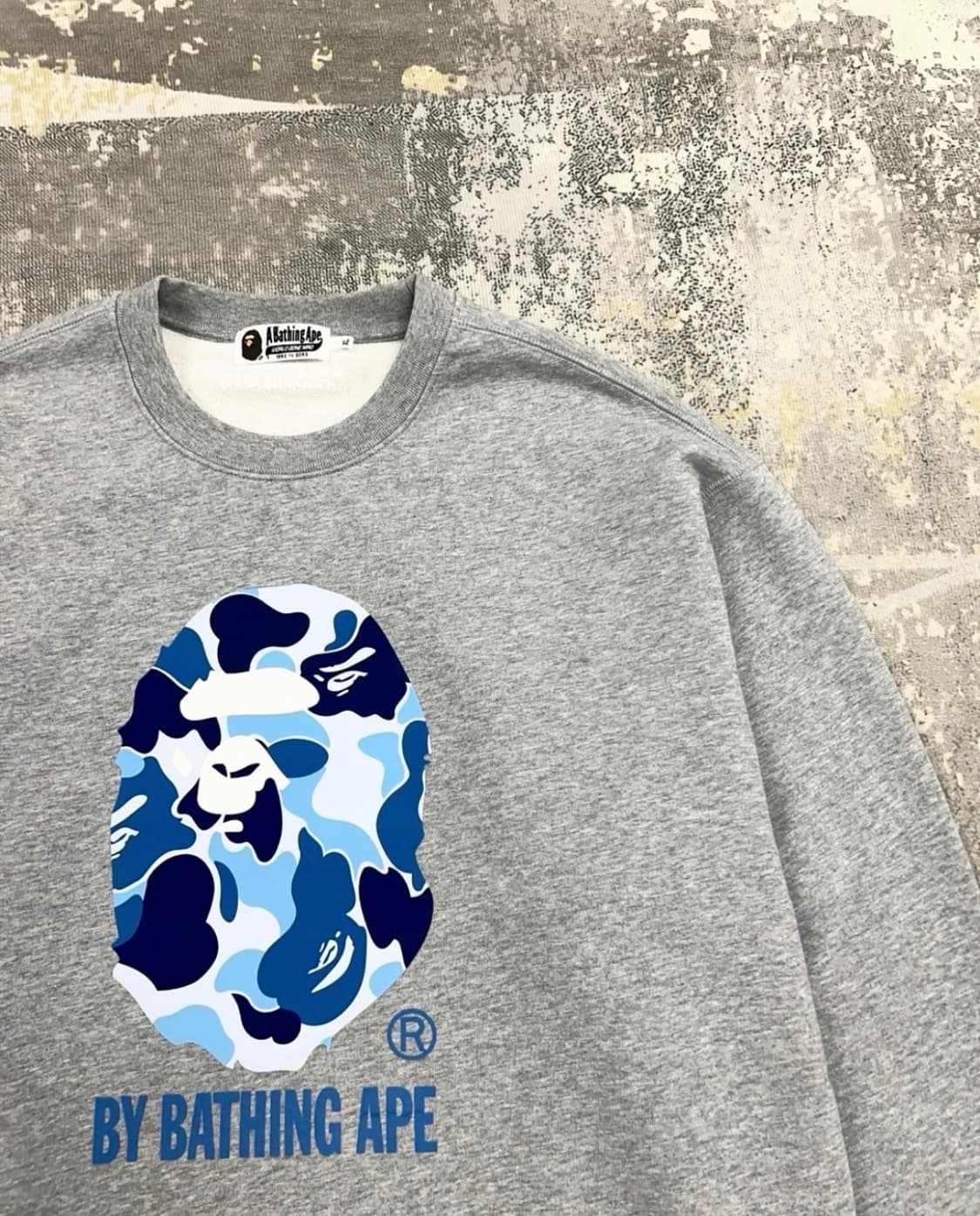 베이프 Bape 컬러 빅로고 맨투맨 그레이 상품이미지2