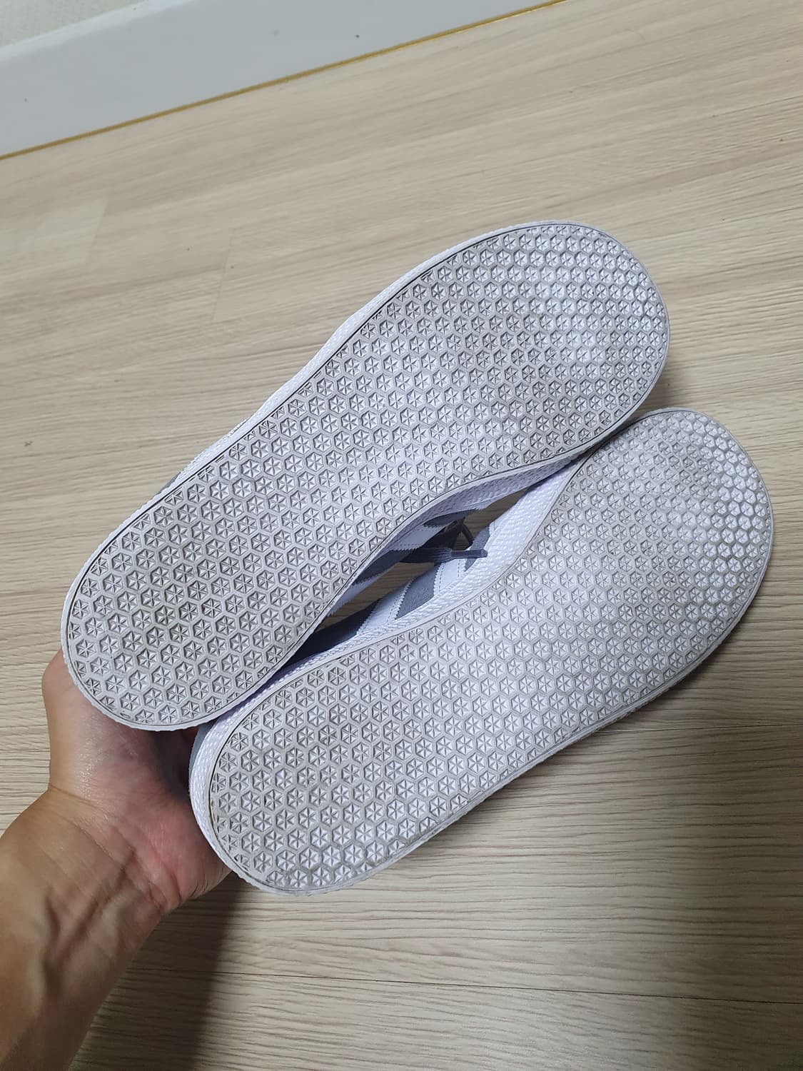 아디다스 가젤 스웨이드 그레이 스니커즈 250 상품이미지8