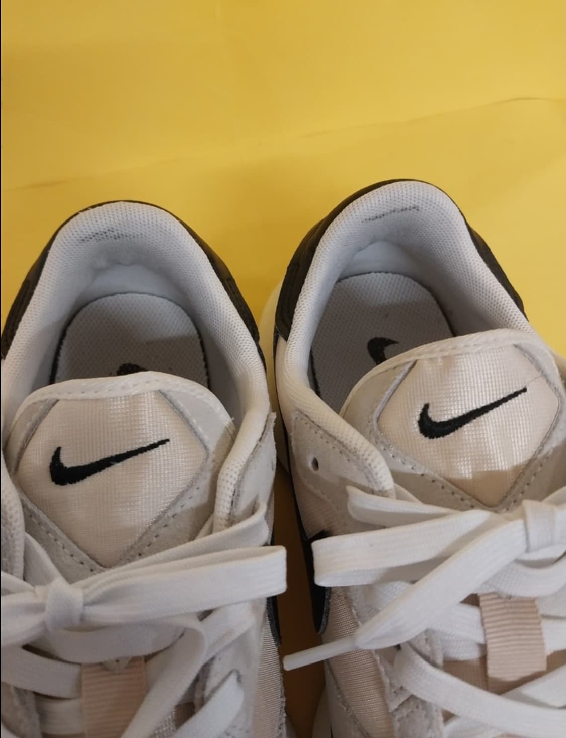 여성 나이키 피닉스 와플 키높이 운동화 (250) 상품이미지5