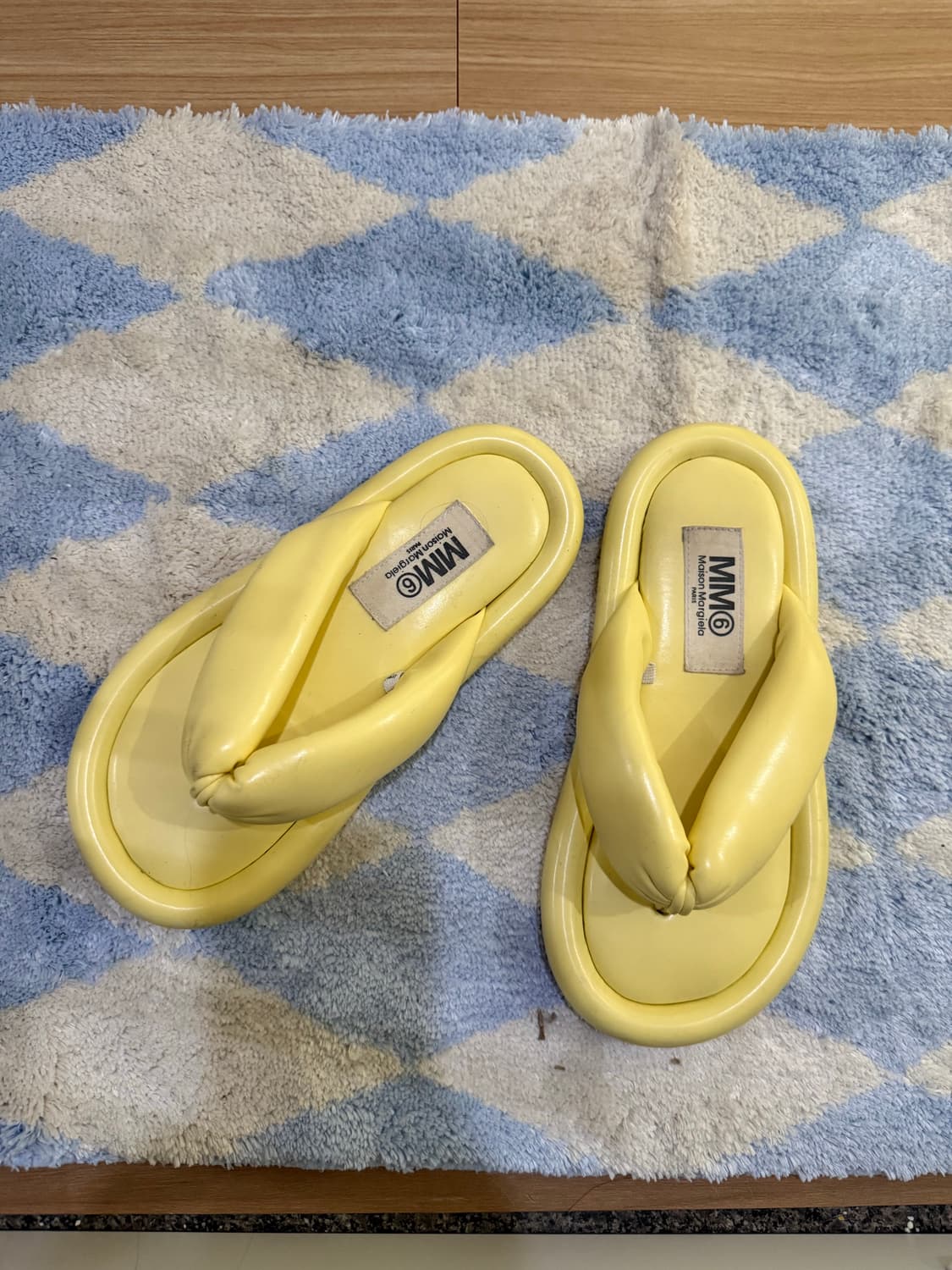 메종마르지엘라 쪼리 판매합니다. 상품이미지2