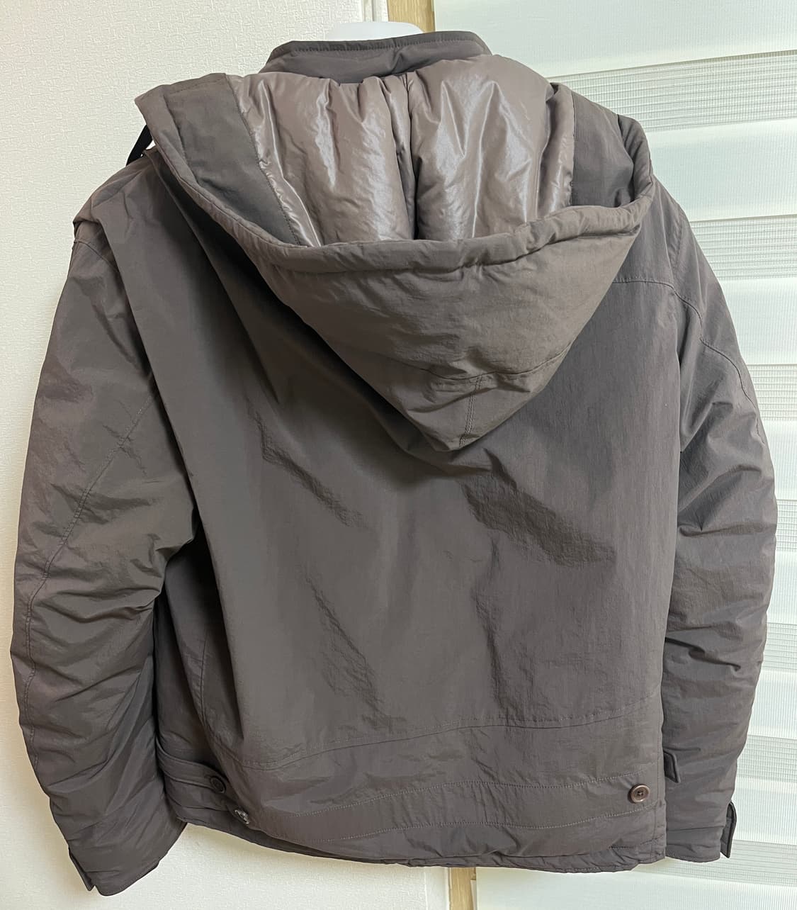 SYMM Draped Diagonal 점퍼 패딩 브라운 1 상품이미지7