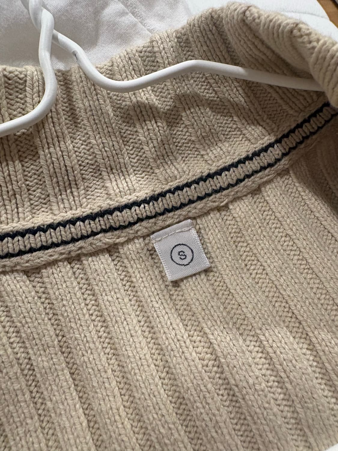 일본 유니클로 베이지 골지 집업 가디건 (착샷 O) 상품이미지3