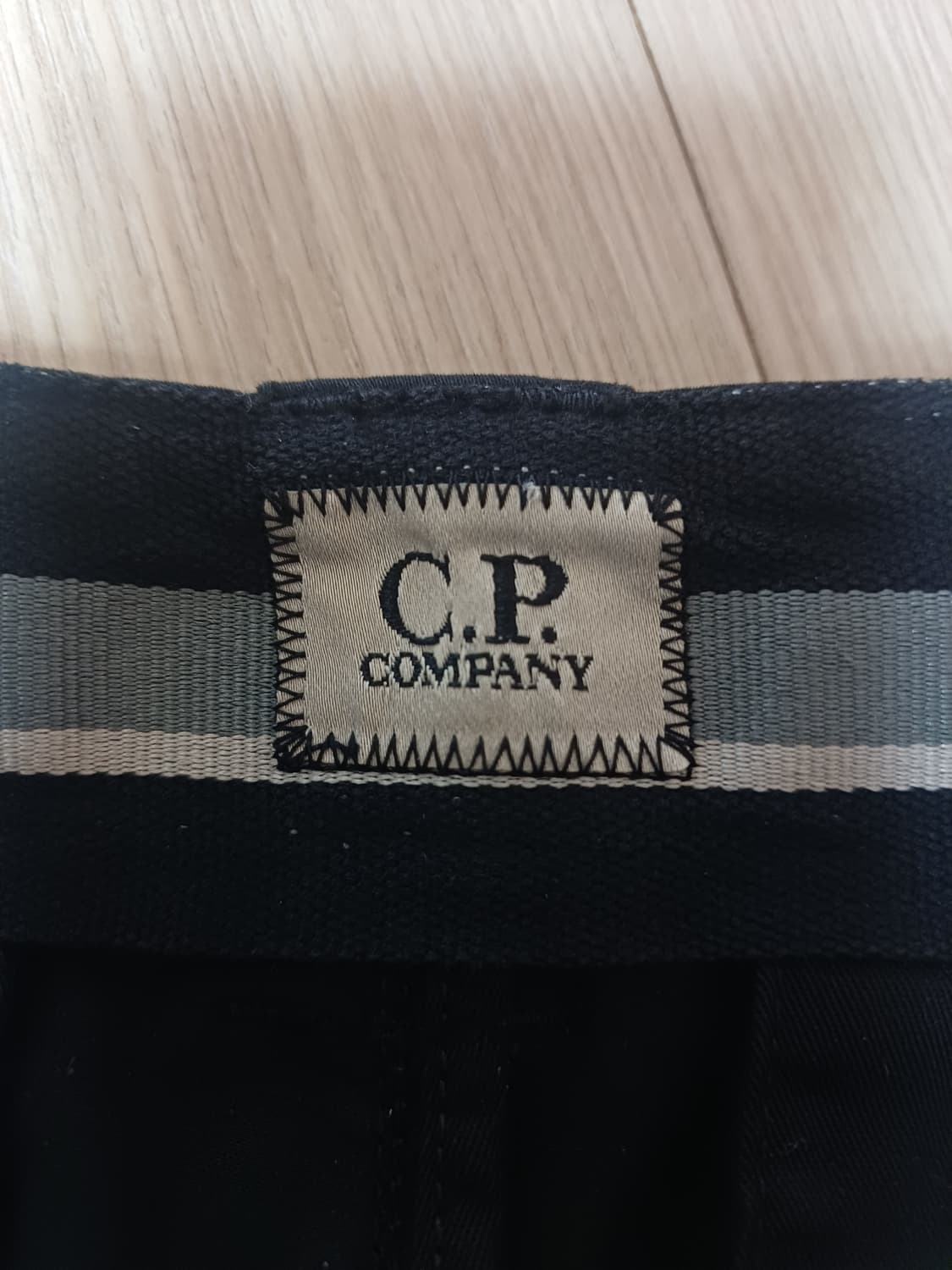 C.P. Compan 렌즈 디테일 사틴 카고 팬츠 상품이미지7