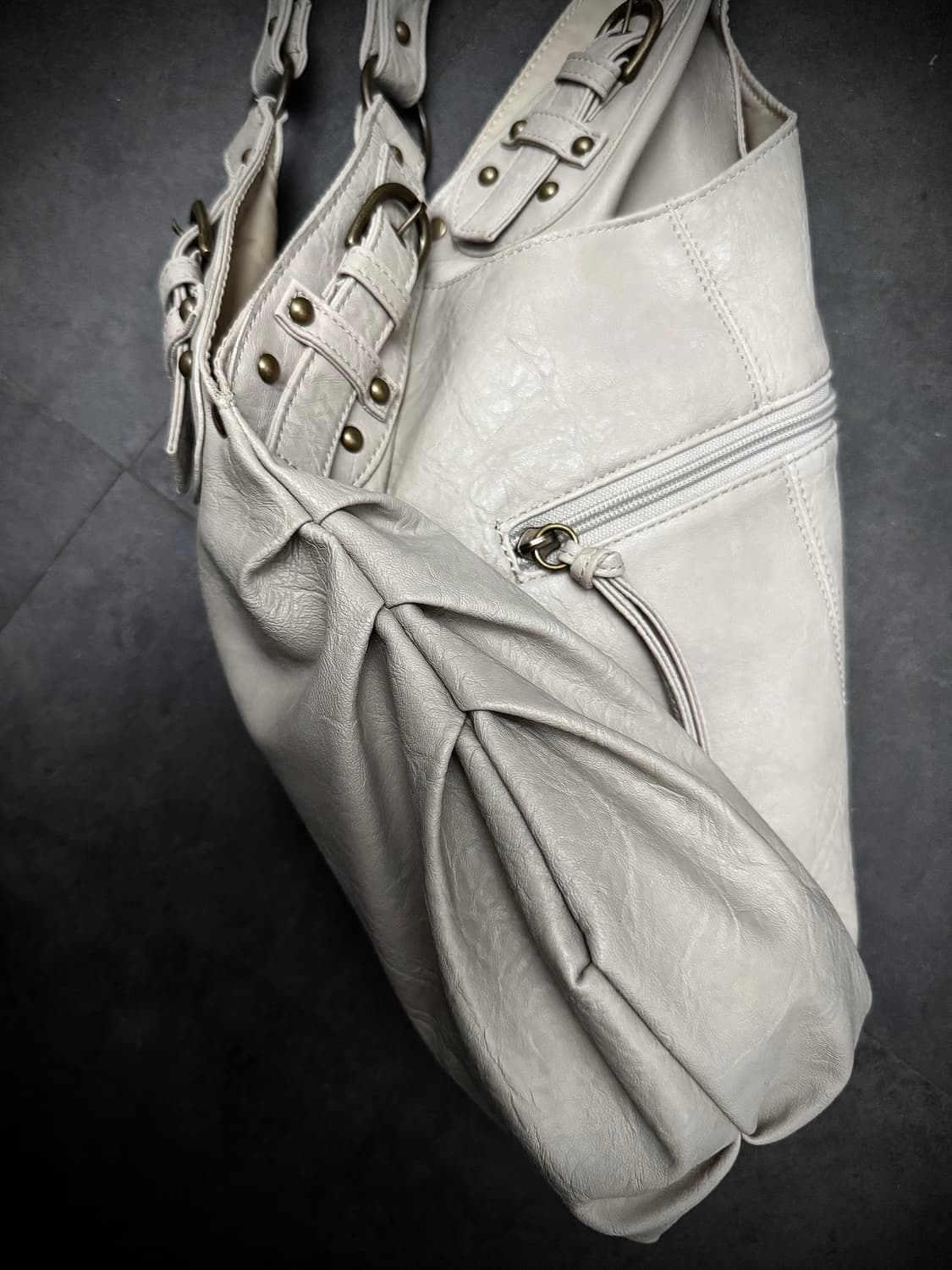 00s real leather studs shoulder bag 상품이미지6