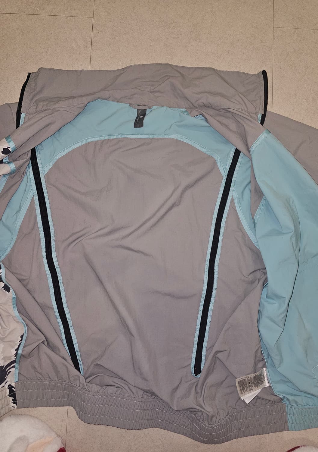 [아디다스x스텔라매카트니]  바람막이 M(실제XXL정도)│ 남녀공용 상품이미지3