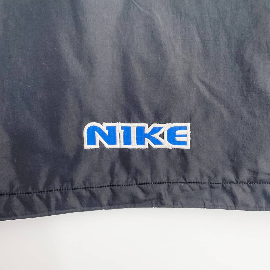 F1 나이키 아동 올드스쿨 패디드 바람막이자켓 140사이즈 상품이미지4