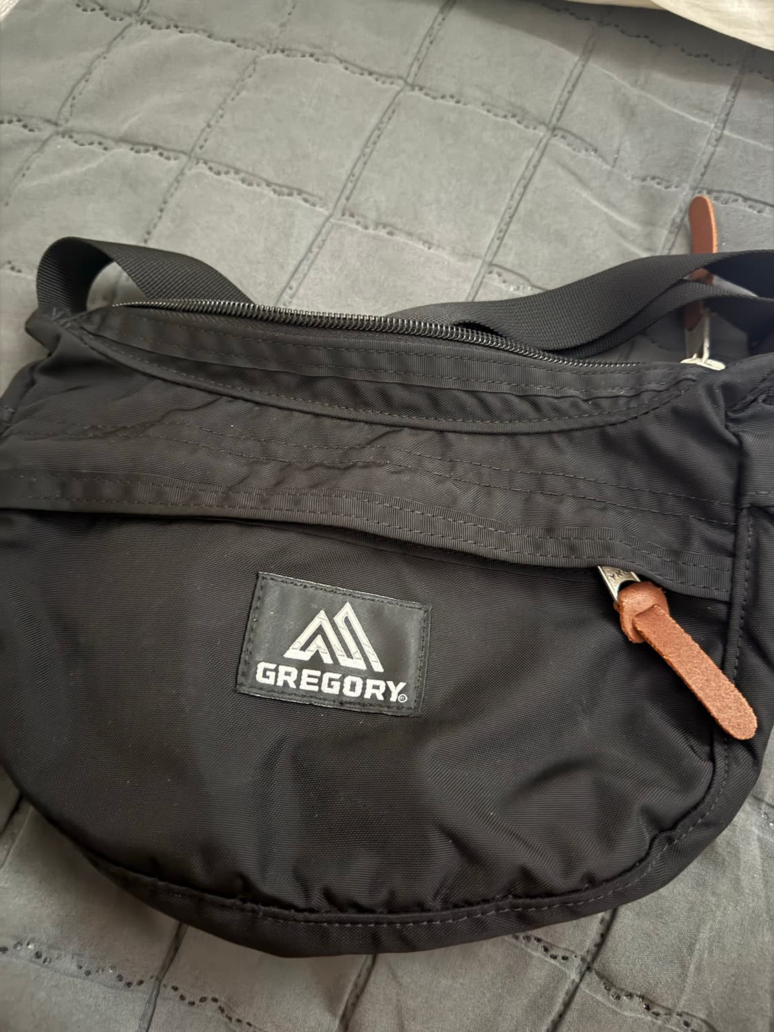 그레고리 미니 사첼백 상품이미지1