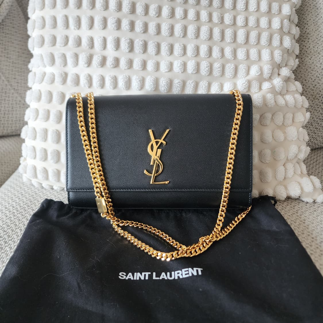 전시품급 생로랑 케이트 그랑드 뿌드르 카프스킨 금장 체인백 미디엄 블랙 상품이미지1
