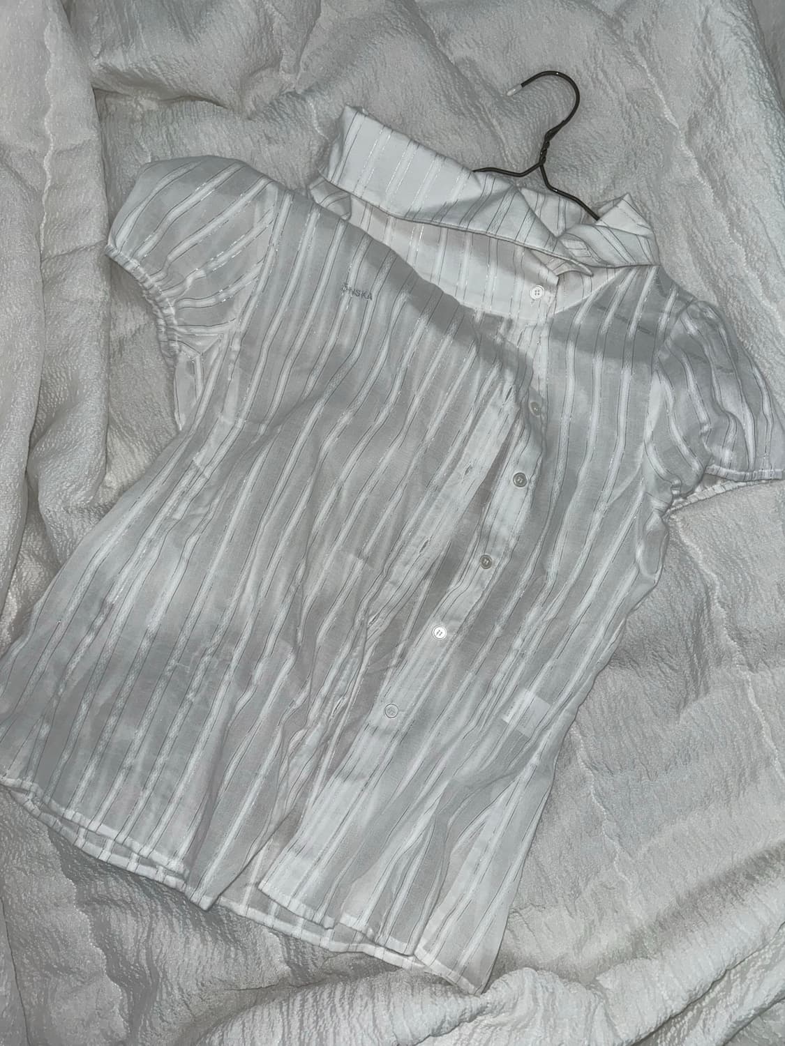 온스카 DRAPE COLLAR BLOUSE (WHITE) 상품이미지2