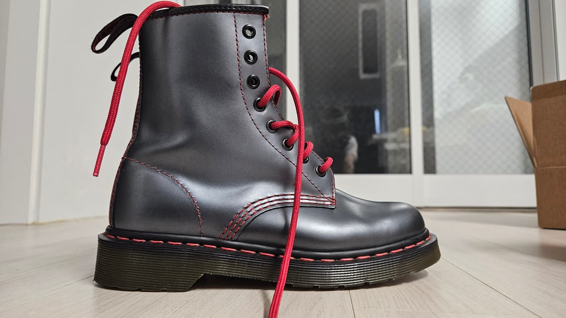 닥터마틴 1460 UK4 메탈릭 레드스티치 상품이미지4