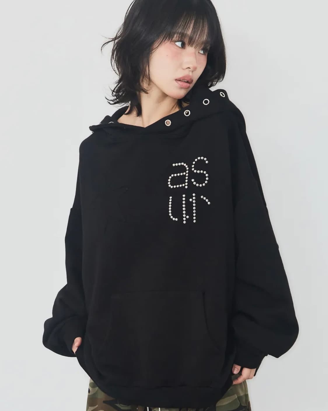 애즈유아 스타 아일렛 후드티 블랙 상품이미지1