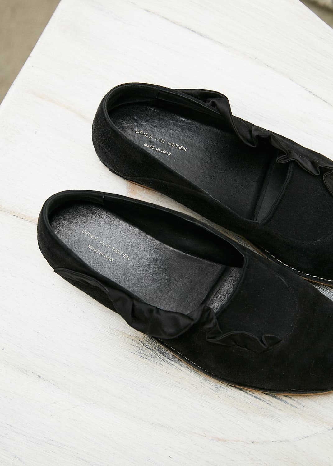 Suede Ruffle Slip-on 상품이미지4