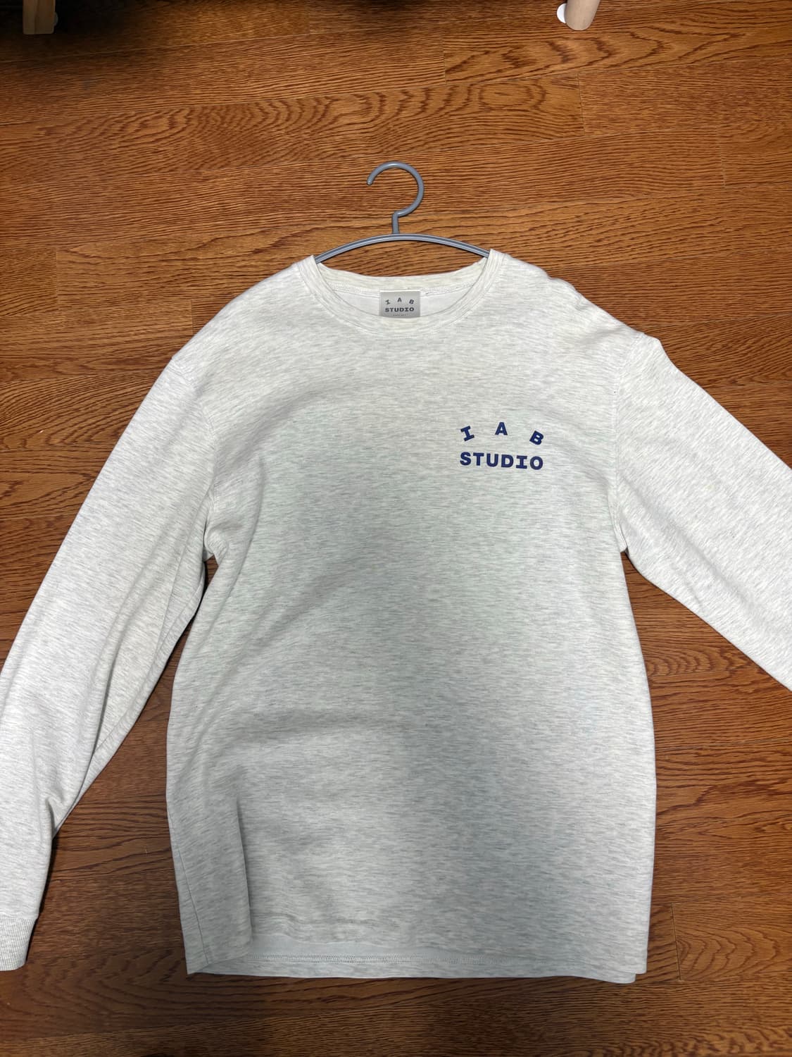 아이앱 스튜디오 롱슬리브 상품이미지1