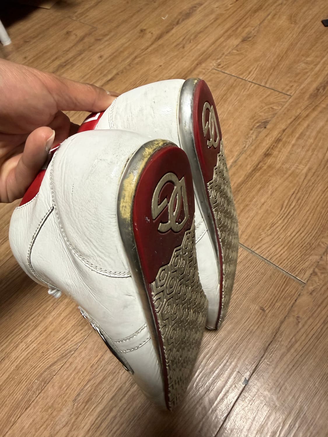 돌체앤가바나 화이트 스니커즈  사이즈 8 (260) 상품이미지7