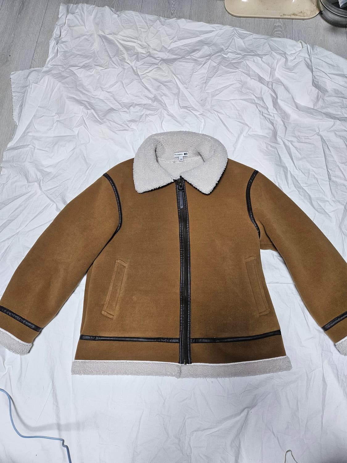 유니클로 J.W엔더슨 무스탕 플리스 자켓 L 상품이미지1