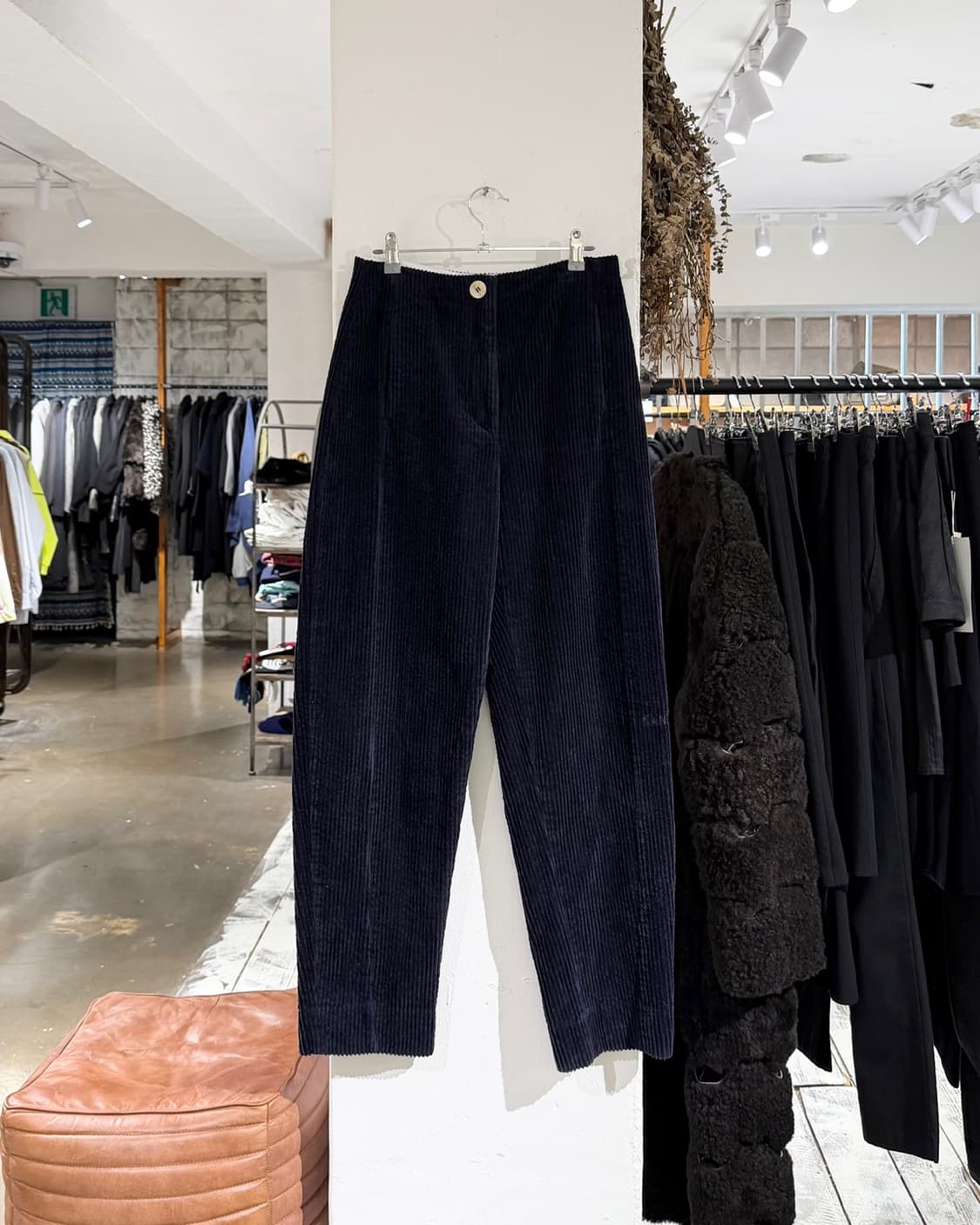 가니 네이비 오가닉코튼 코듀로이 테이퍼드 팬츠 상품이미지1