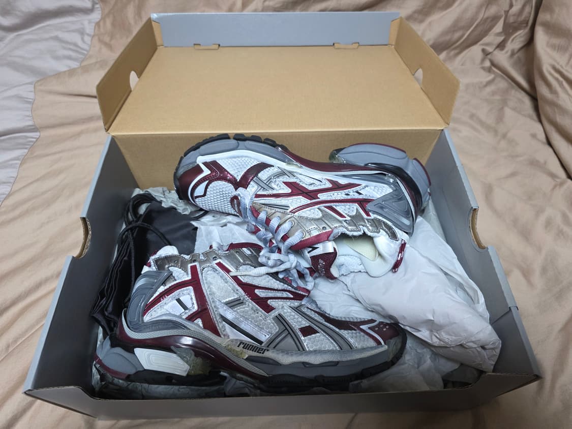 발렌시아가 뉴러너 버건디 40 상품이미지3