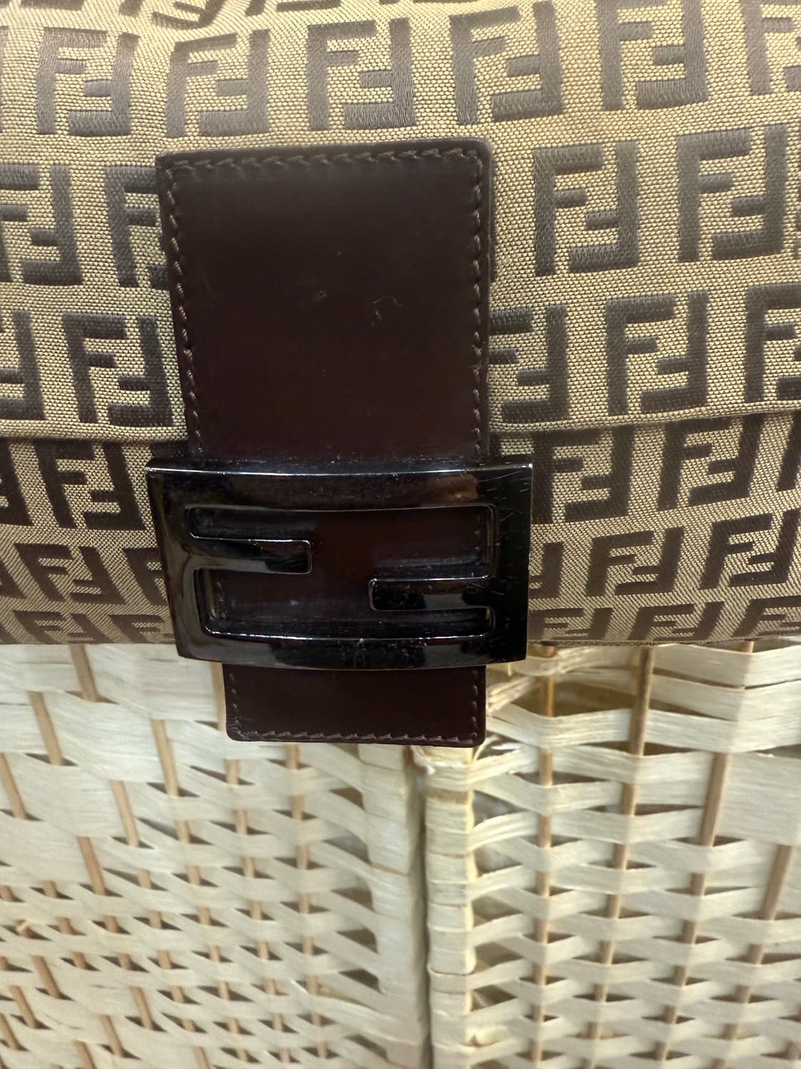 정품 펜디 주카 맘마백 팝니다 상품이미지2