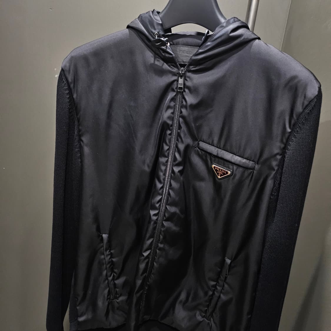 프라다 울 리나일론 개버딘 니트 자켓 상품이미지2