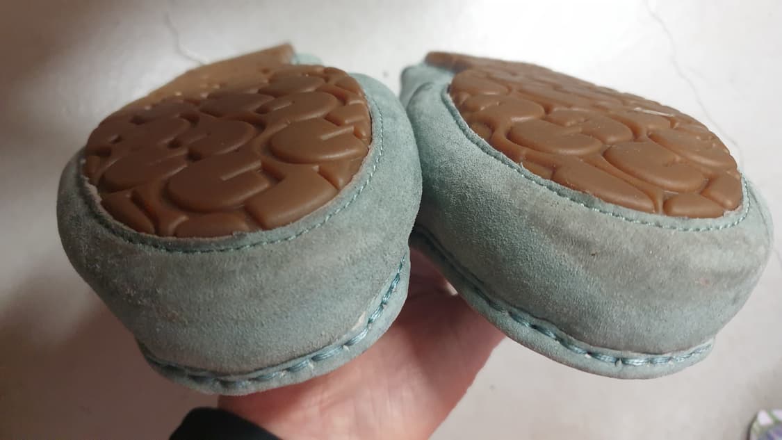 UGG 여성 모카신 앤슬리민트 240 상품이미지5