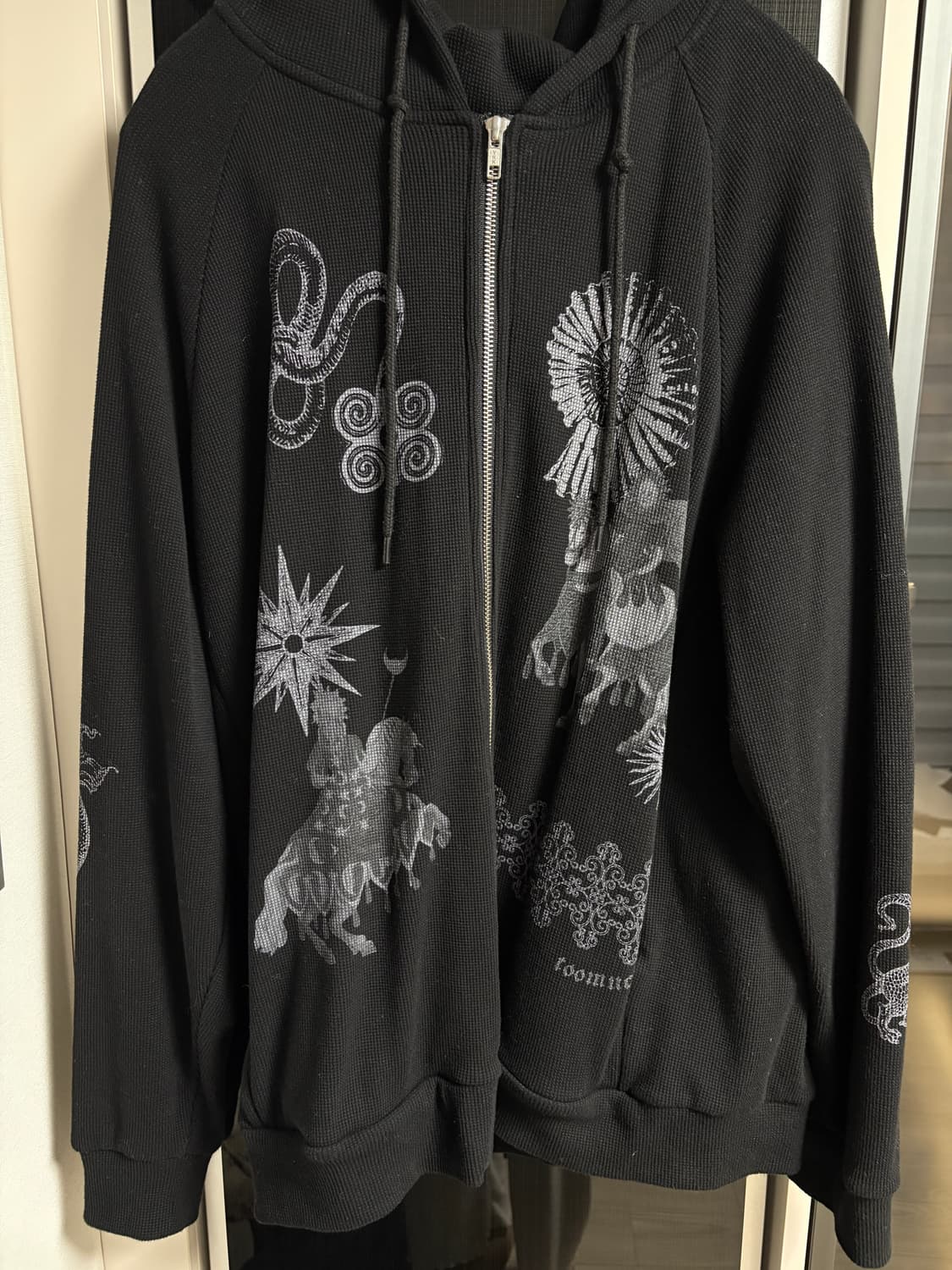 투머치택스 타로 와플 집업 후드 팬츠 셋업 블랙 상품이미지4