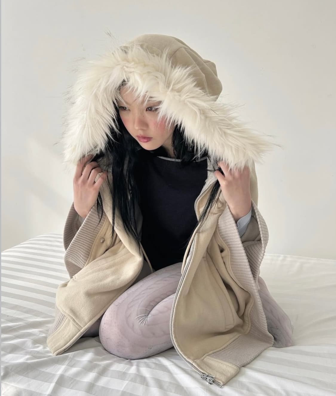 샵페어리 이어후드 퍼 케이프 코트 자켓 상품이미지1