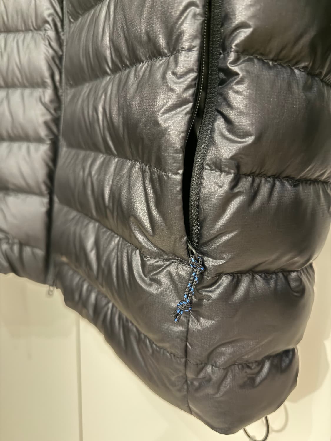 salomon 살로몬 패딩 M사이즈 상품이미지4