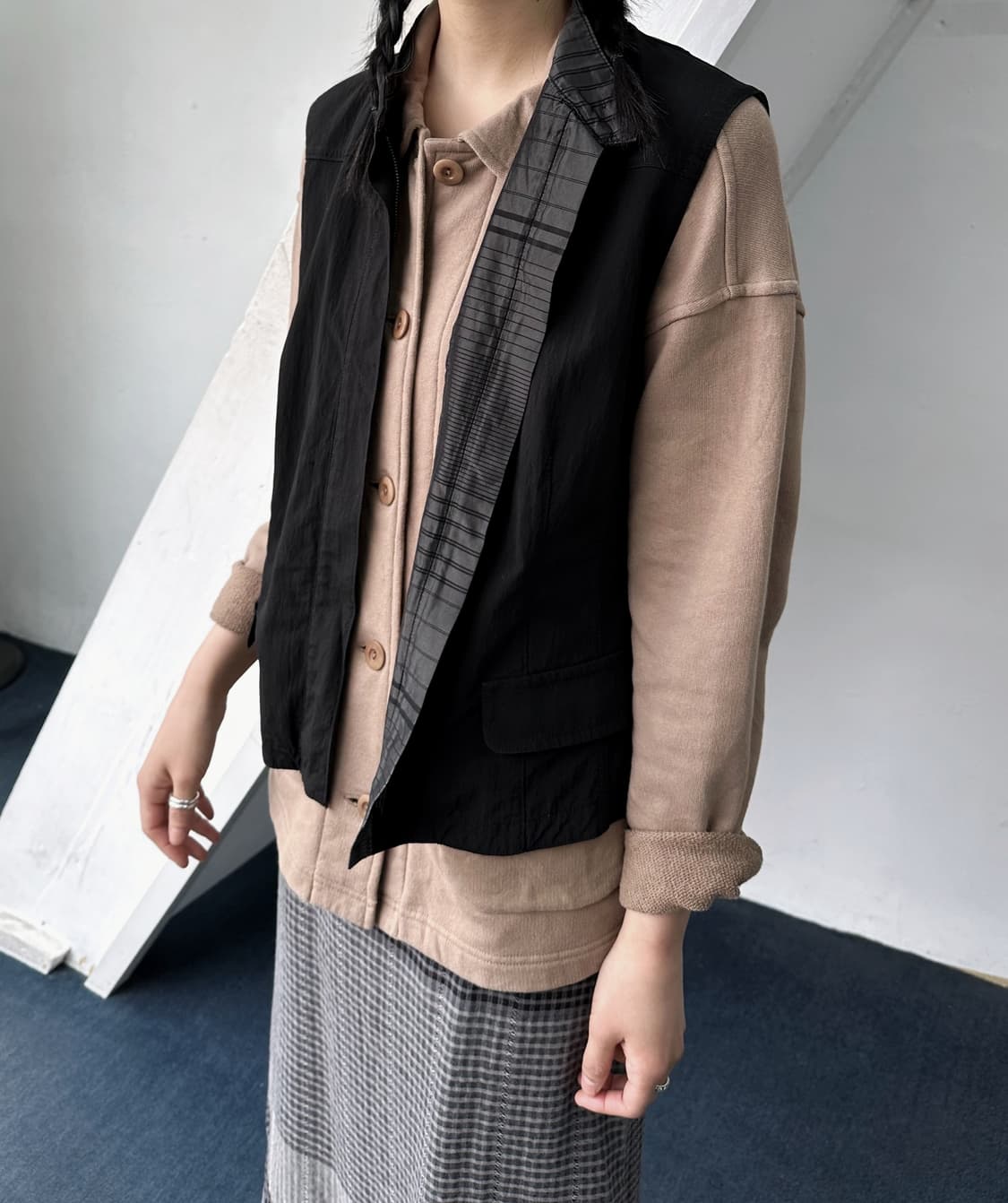 Matt nylon loose coach jacket 상품이미지7