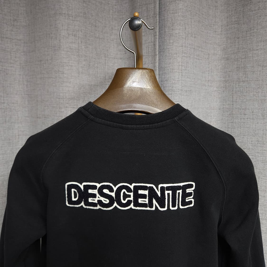 M ) 데상트 여성 백로고 맨투맨 상품이미지1