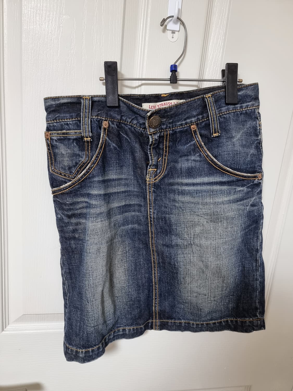 Vintage Levi's denim skirt 상품이미지1