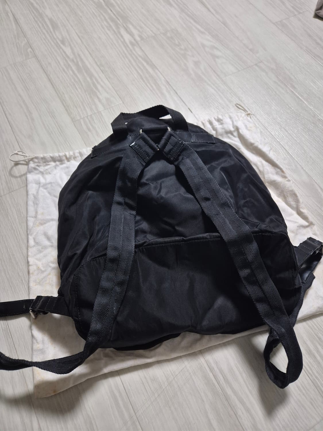 [정품] 프라다 리나일론 백팩 팔아요! 상품이미지3