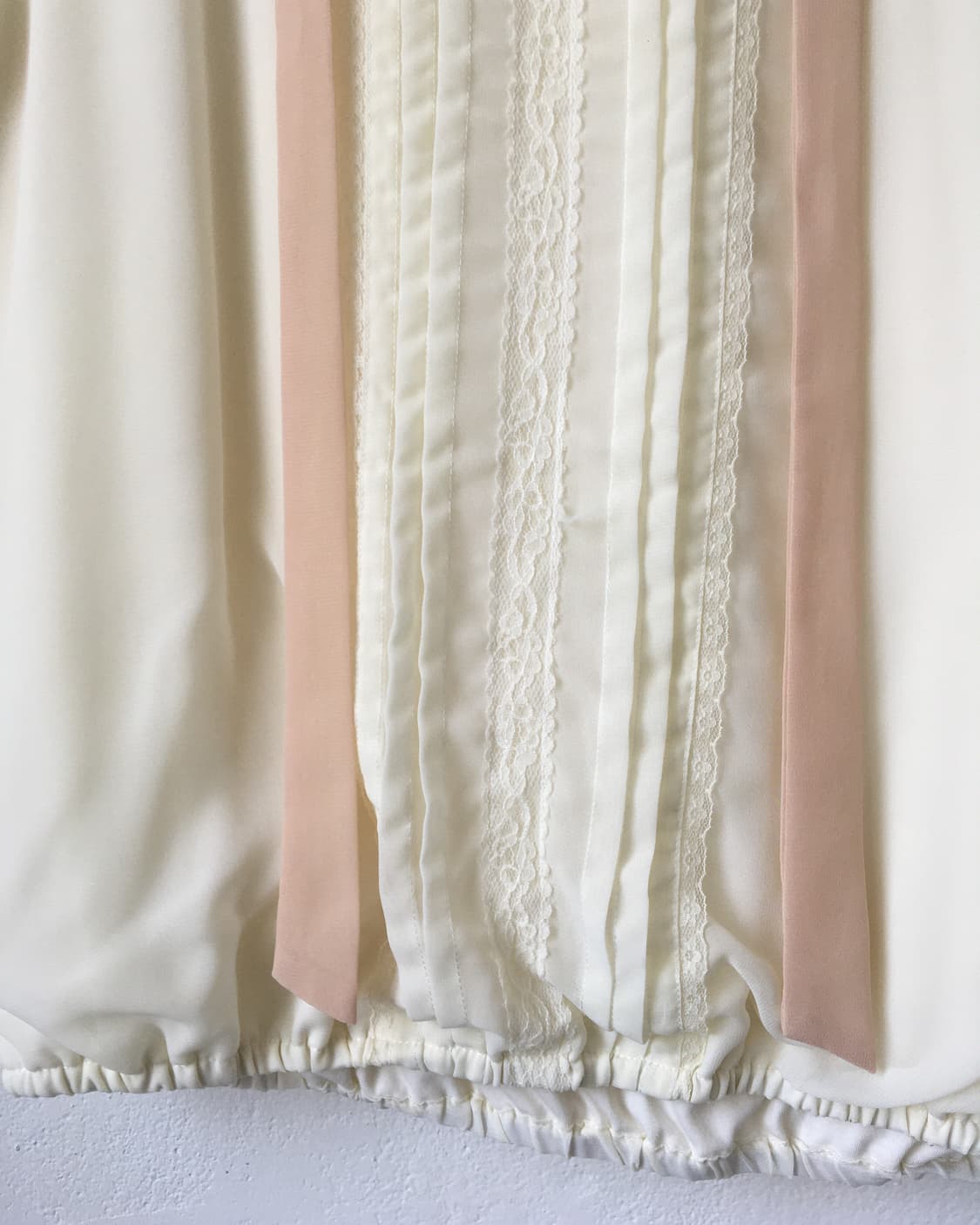 Lace pleats point tied blouse 상품이미지6