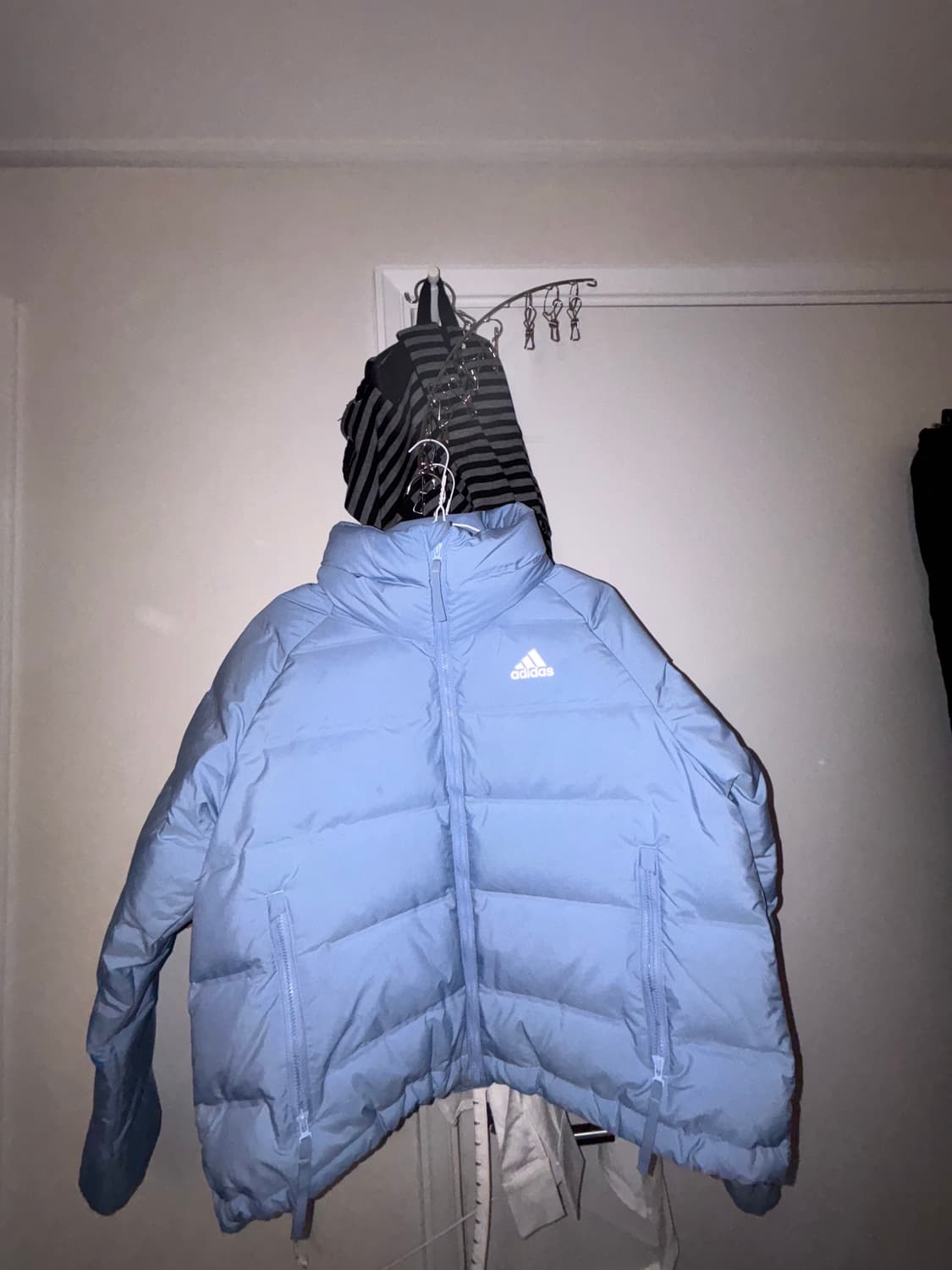 아디다스 패딩 희귀색감… 상품이미지2