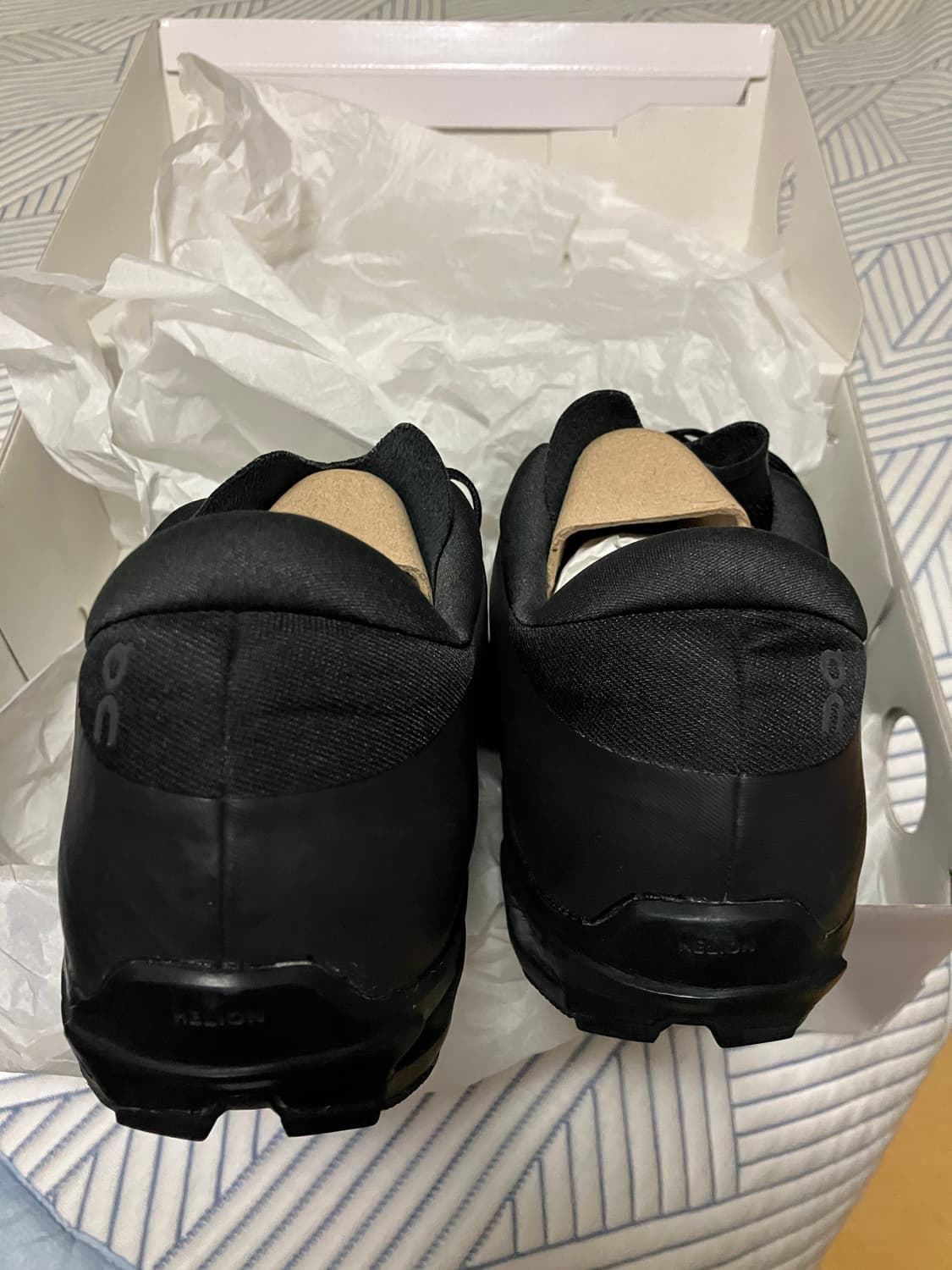 온 러닝 x 포스트 아카이브 팩션 (파프) 클라우드벤쳐 피크 올 블랙 상품이미지7