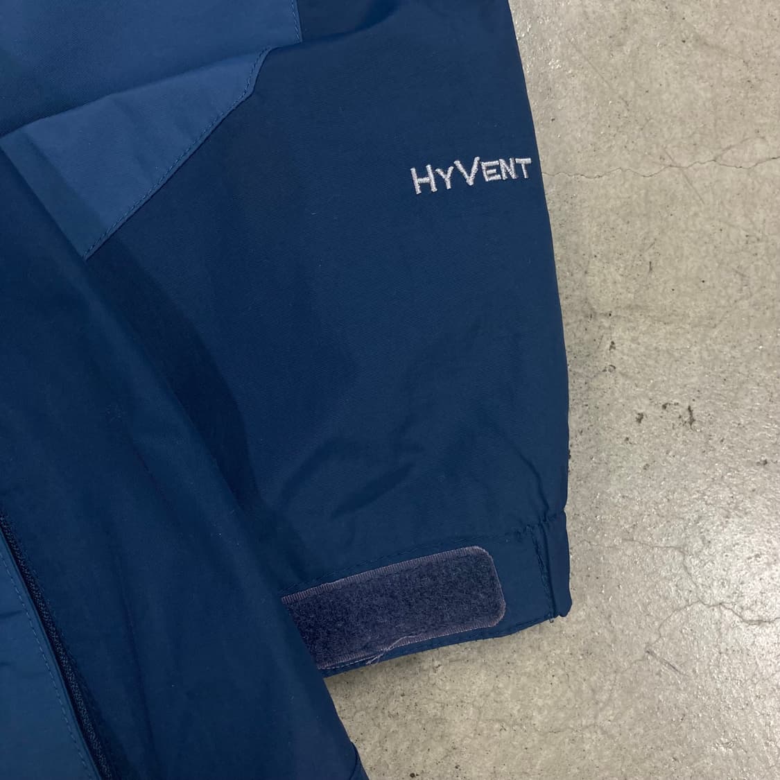 노스페이스 네이비 컬러 스몰 로고 하이벤트 바람막이 상품이미지3