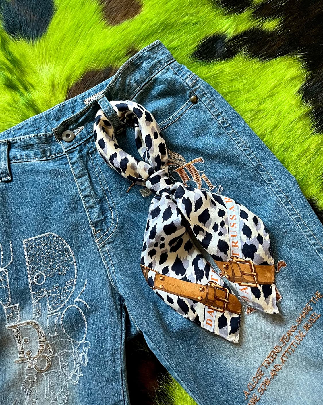 1980-90s TRUSSARDI Italian Old Scarf 상품이미지3