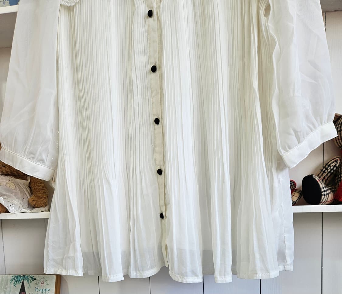 CECIL McBEE 레이스 카라 플리츠 블라우스 상품이미지4